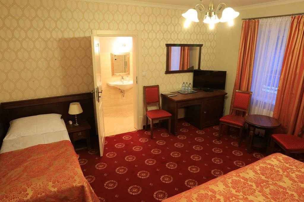 Hotel Kopernik Ciechocinek Oda fotoğraf